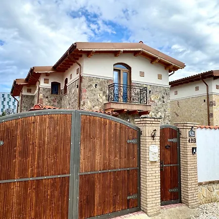 Luna * Μπρασόβ